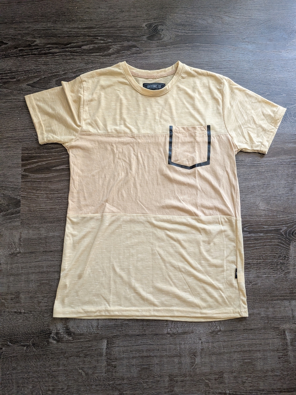 NWT Dikotomy-Co beige/cream two-toned pocket shirt sz. Med